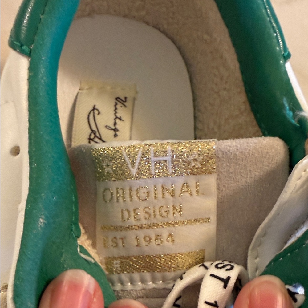 Vintage Havana White and Green Sneakers with Gold Star - Picture 4 of 7